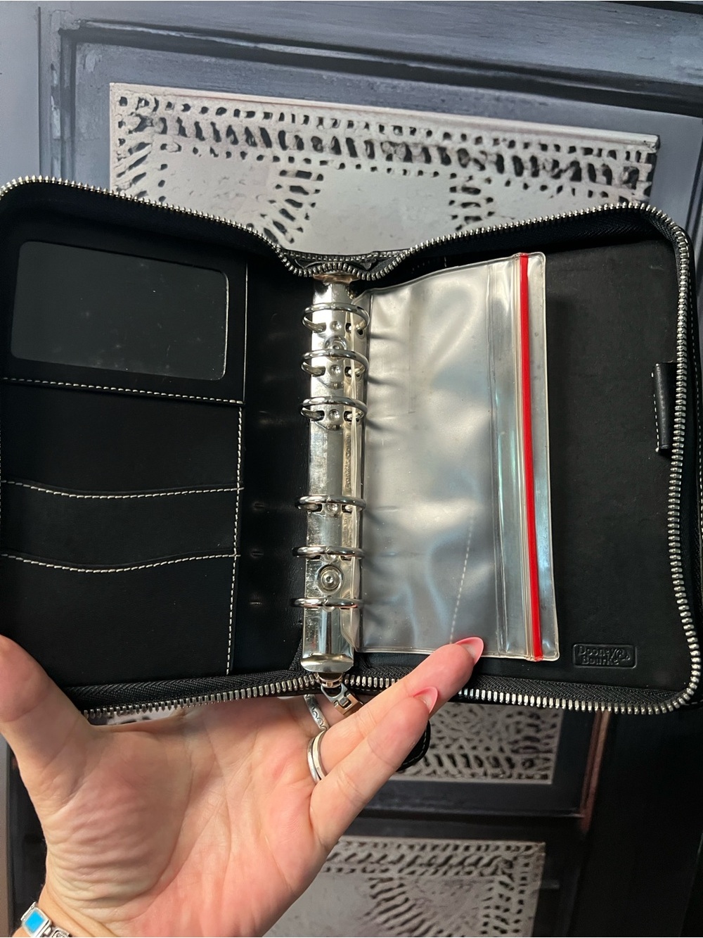 Vintage Dooney & Bourke Black Leather Zip Journal with White Stitching - Picture 3 of 6